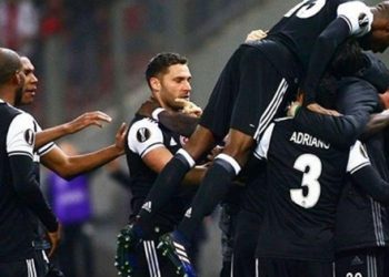 Beşiktaş Yunanistan’dan avantajlı skorla döndü