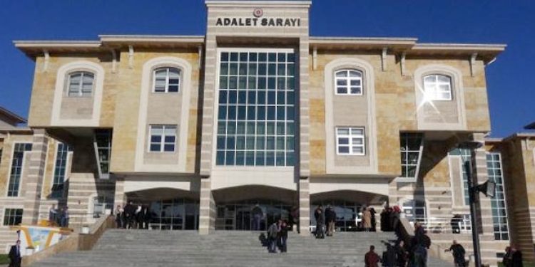 Uşak’ta 20 anne-baba tutuklu çocuklar mağdur