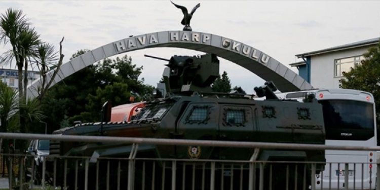 Hava Harp Okulu öğrencileri: Bizi oyuna getirdiler