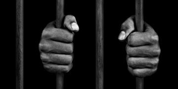 O polisler ve doktorları bekleyen son