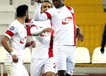 ‘Nusret’ sevinci tartışma yarattı, kart çıktı