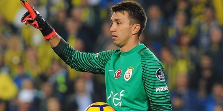 İngiliz devi Muslera’nın peşinde