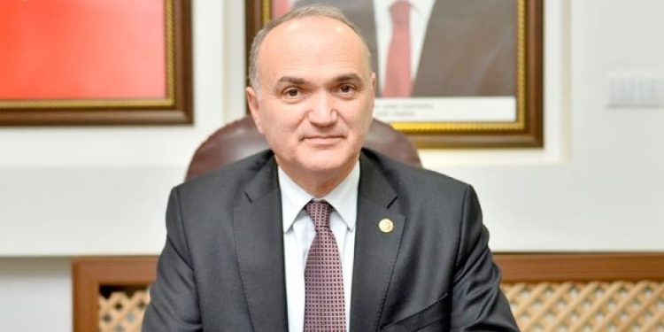 Bakanın kardeşi müsteşar yardımcısı olarak atandı!