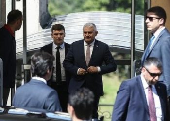 Yemek davetine o isim katılmadı