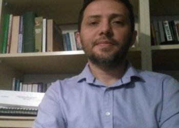 İhraç edilen akademisyen staja başladı