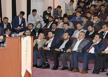 Öğrencileri ‘seminer’ diye Bilal Erdoğan konferansına götürdüler!