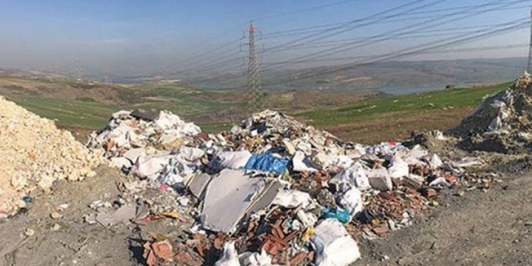 İstanbul’un su kaynağı çer çöp içinde!