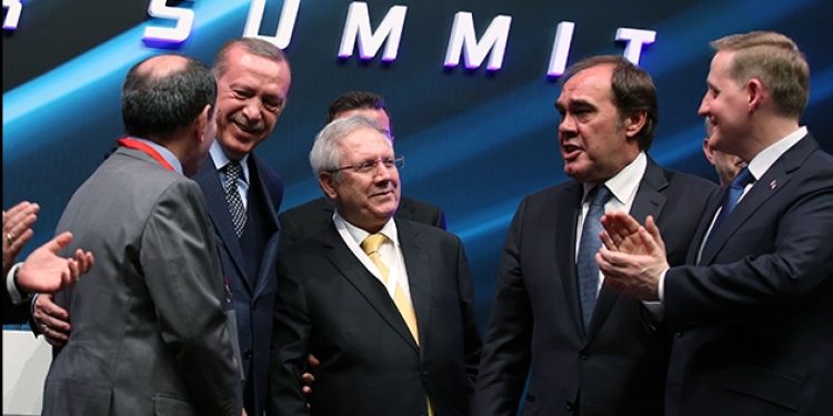 “Türk futbolu uçurumdan yuvarlandı”