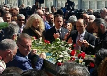 Usta gazeteci son yolculuğuna uğurlandı!