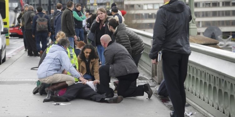 Ak Troller Londra saldırısına ‘Evet’ dedi