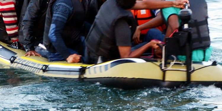 Ege’de mülteci botu battı! Cesetler kıyıya vurdu