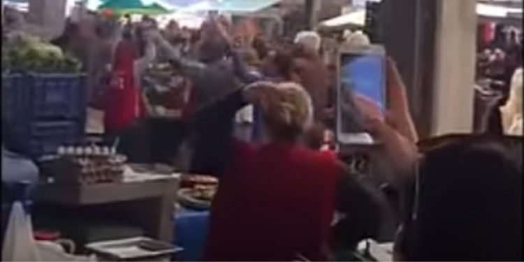 AKP’liler pazarda yuhalandı!