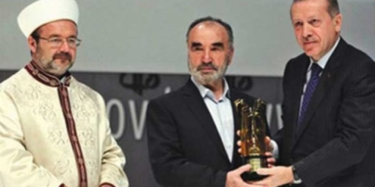 Erdoğan’ın fetvacısından hayırcılara hakaret