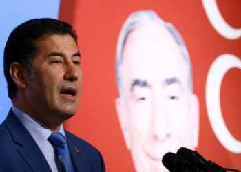 Sinan Oğan’ın toplantısına saldırı: 2 polis yaralı