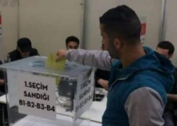 Atatürk Havalimanı’nda oy kullanma işlemi başladı