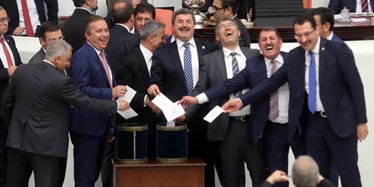 Tutanaklar Erdoğan’ı yalanlıyor