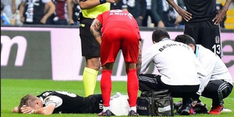 Sakata gelmemek için bunu yaptı!