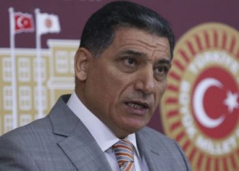Eski valinin toplantısına valilik yasağı!