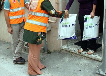 Fakirlere yardım etmenin cezası: 8 aydır hapis