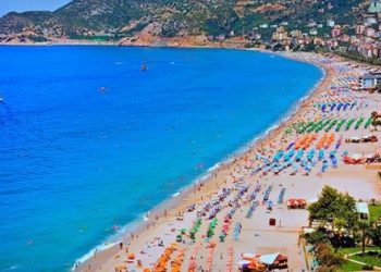 “Dünya turizm tarihinde bu kadar kendi ayağına sıkan bir ülke olamaz”