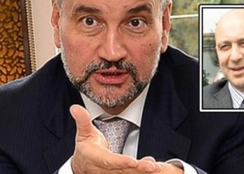 Akın İpek’ten Murat Ülker’e: İnsan alışıyor kardeşim…