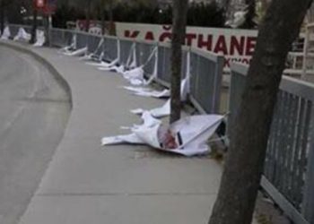 CHP’nin ‘Hayır’ pankartlarına bir saldırı daha
