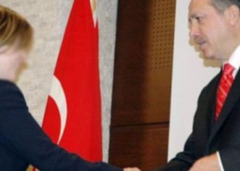 Erdoğan’ın “En iyi öğretmeni”sahte çıktı!