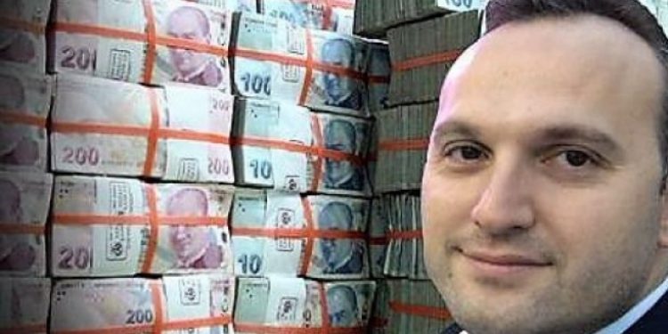 AKP’li belediye meclis üyesinin babasına belediyeden 2 milyonluk ihale!