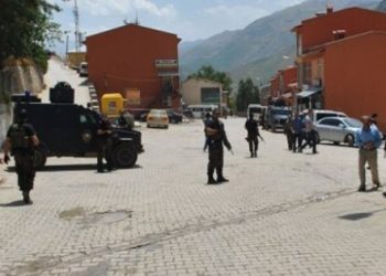 Referanduma kadar gösteri ve yürüyüş yasak!