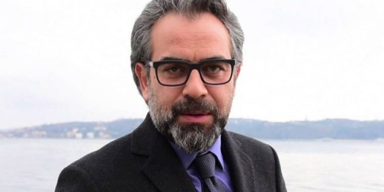 Yapımcı açıkladı! Yurdaer Okur diziden kovuldu mu?