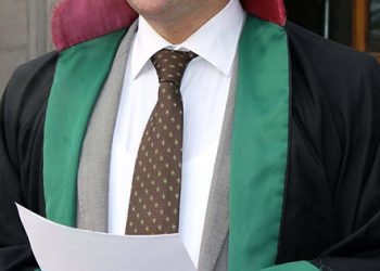 Savunma abluka altında: 30 avukat tutuklandı!