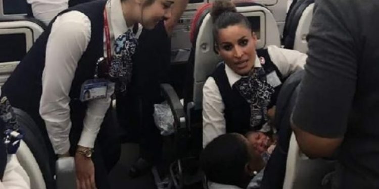 13 bin metre yüksekte doğdu