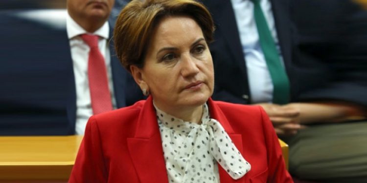 ​Akşener: Davutoğlu bakanlık teklif etti