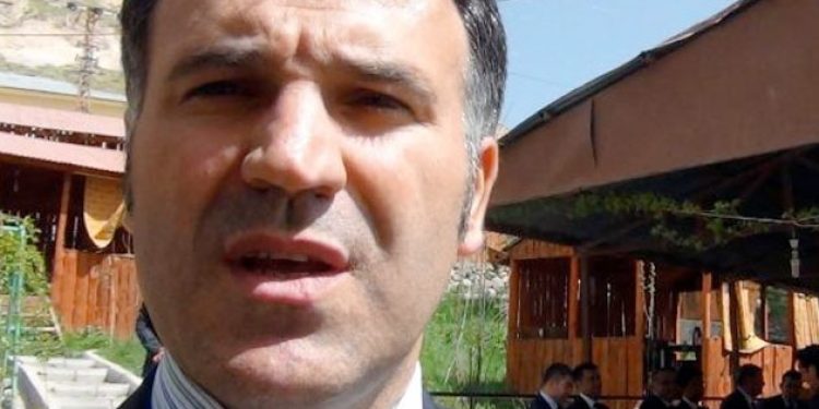 Eski HSYK Genel Sekreteri’nin iki kolu kırılıp tek kişilik hücreye konuldu!