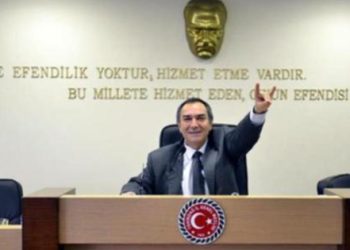 MHP’de şok istifa
