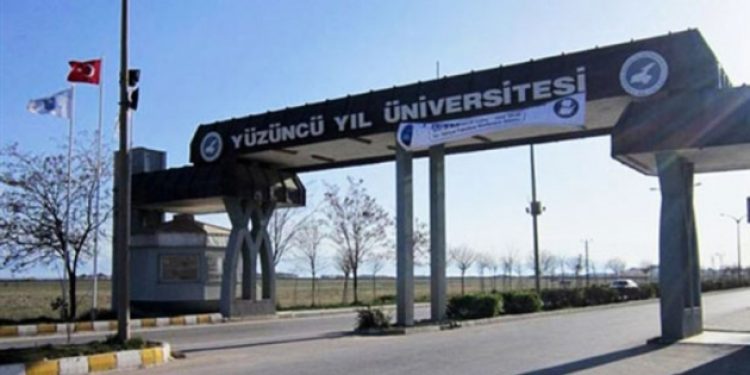 İki akademisyen daha açığa alındı