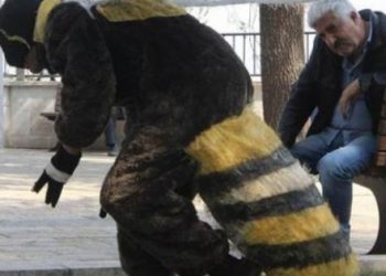 Canan Karatay’ı böyle protesto etti