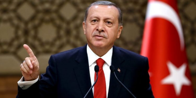 Erdoğan için okullar da tatil edildi