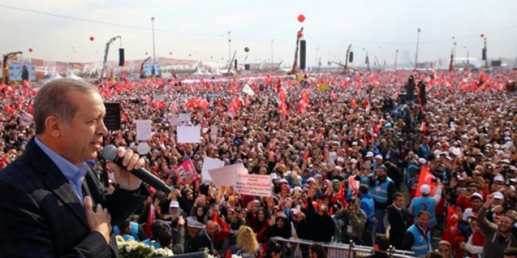 Diktatörlüğün tadı tuzu yok