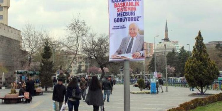 ​Saadet Partisi’nden Erbakan afişiyle oy isteyen AKP’ye sert sözler