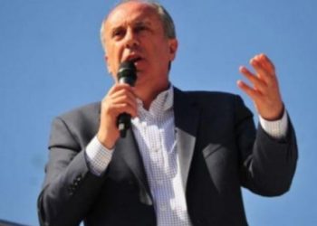 “Dedem de bana aynısını yapmıştı. Bir farkla… Dedem çektirip gazetelere göndermemişti”