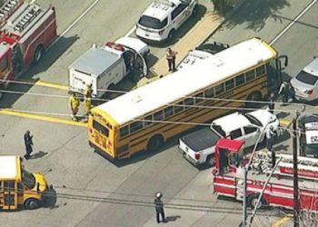 ​California’da ilköğretim okuluna silahlı saldırı