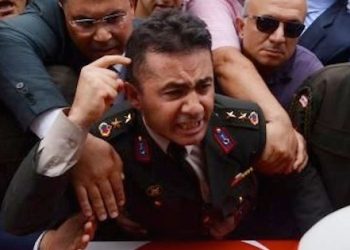 KHK ile ihraç edilen Yarbay cüzzamlı gibi yaşadığı hayatını anlattı!