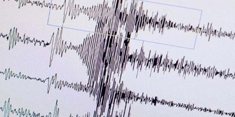 Ege’de korkutan deprem!
