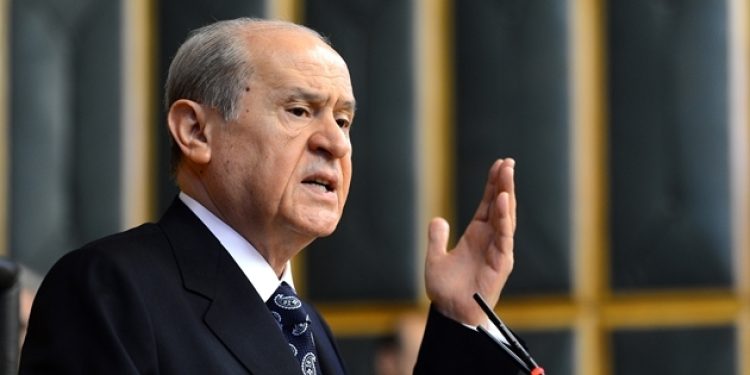 Bahçeli ve Mehmet Tezkan birbirine girdi