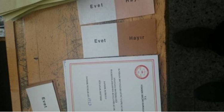 Şimdi de “açık tonlu” oy pusulası skandalı