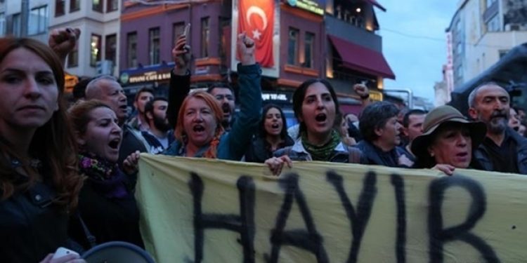 Hayır protestoları 4. gününde