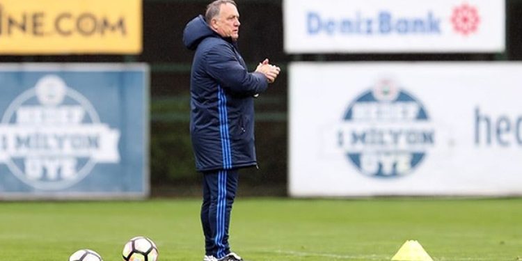 Advocaat: Tarih yazın