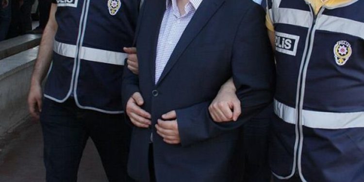 Önce KHK ile işten attılar, sonra gözaltına aldılar