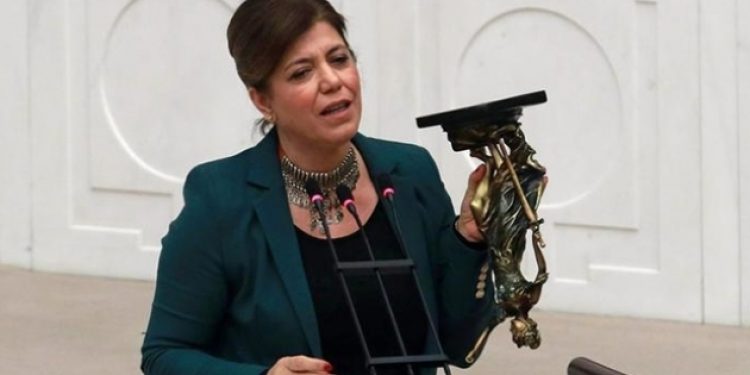 HDP’li Beştaş: Referandumdan ‘evet’ çıkmadı, çıkarıldı